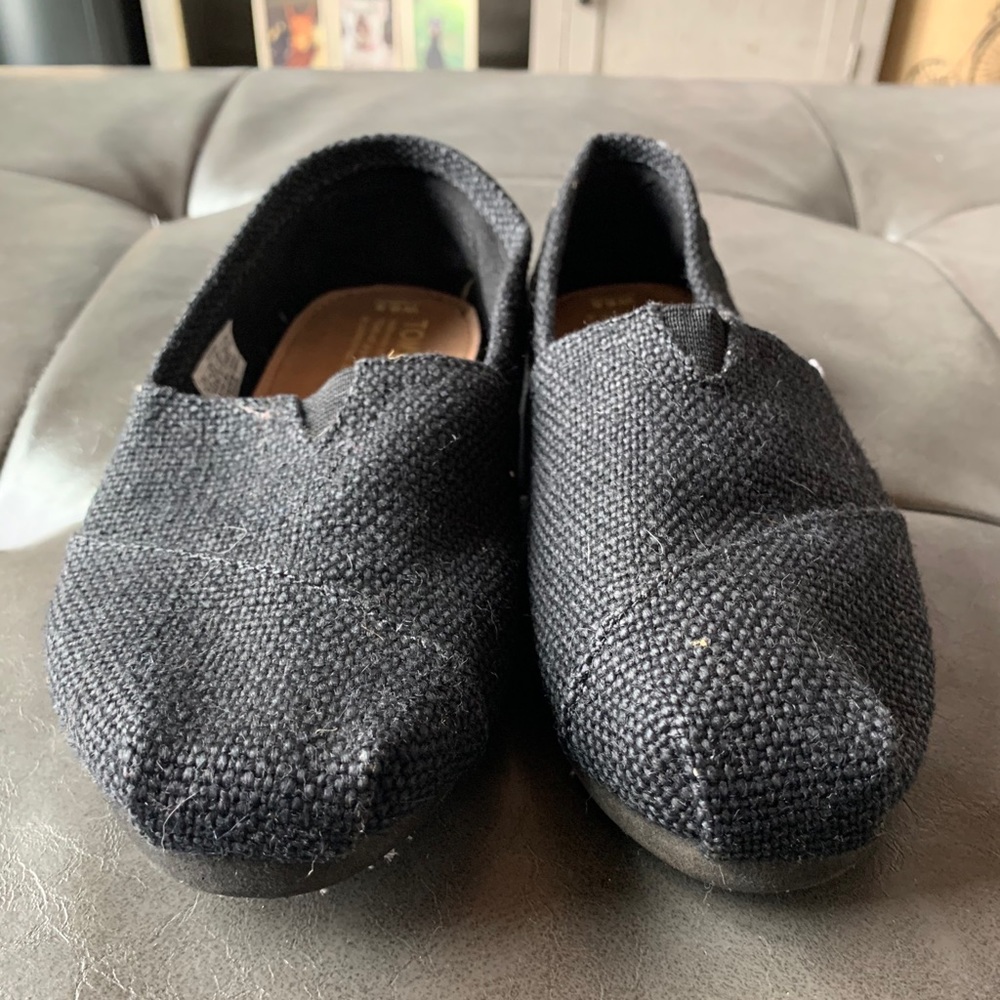 Black Burlap TOMS slip ons